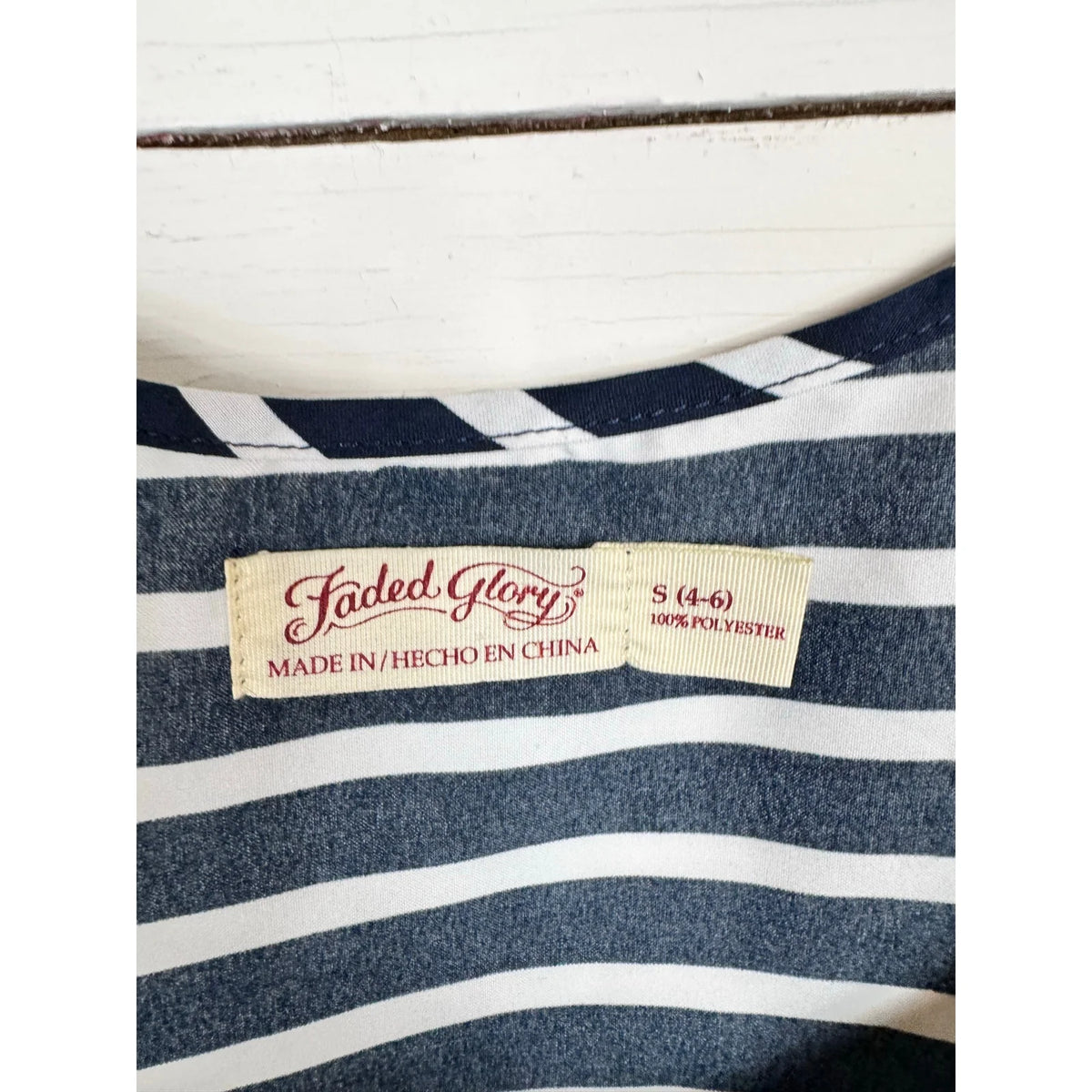 Faded Glory Sleeveless Blouse Women's Size Small - Image 3