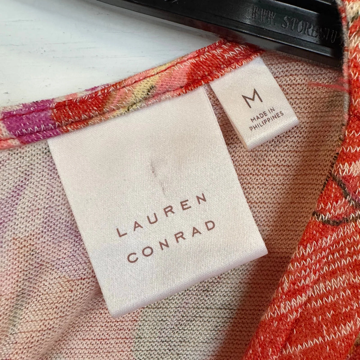 Lauren Conrad Long Sleeve Floral Blouse Women's Size Medium - Image 4