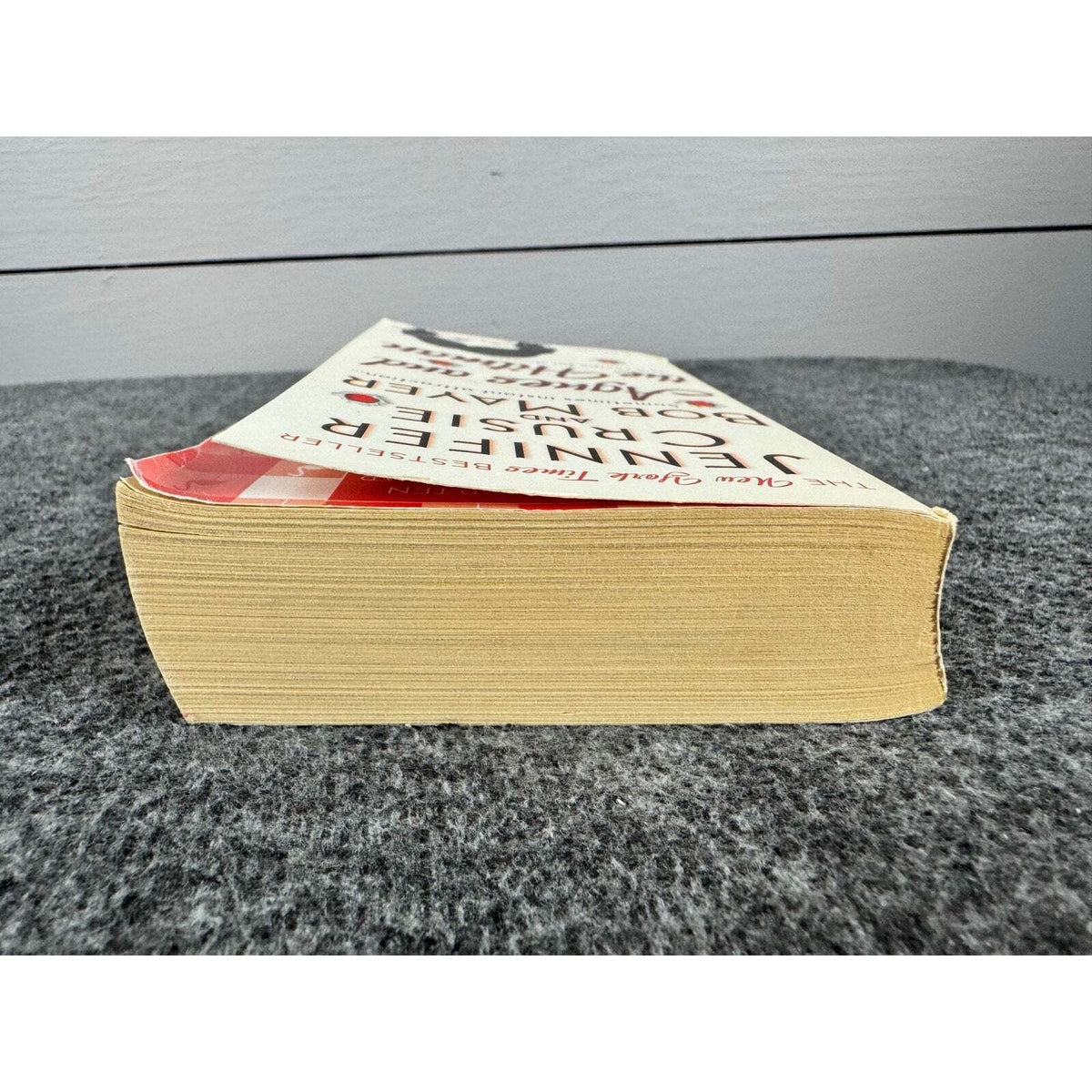 Agnes and the Hitman by Jennifer Cruise (Paperback) - Image 6