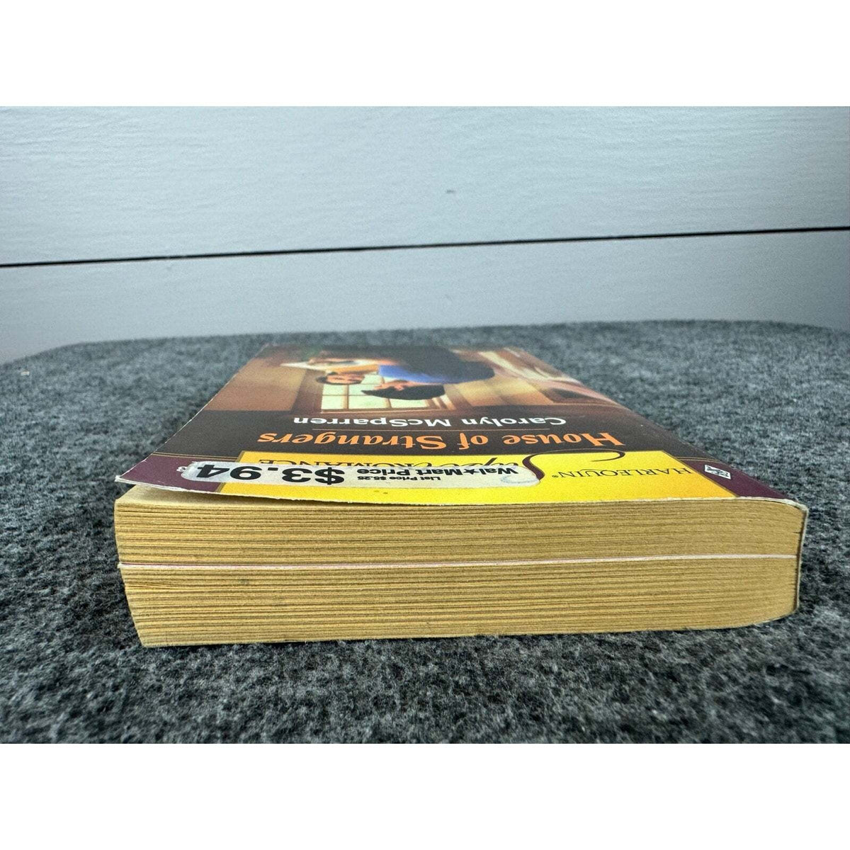 House of Strangers by Carolyn McSparren (Paperback) - Image 6