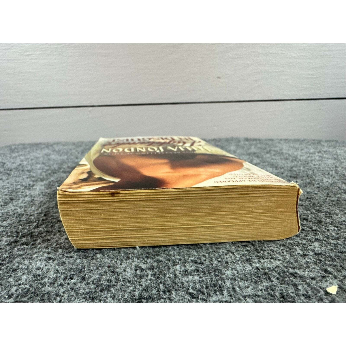 Highlander in Disguise by Julia London (Paperback) - Image 6