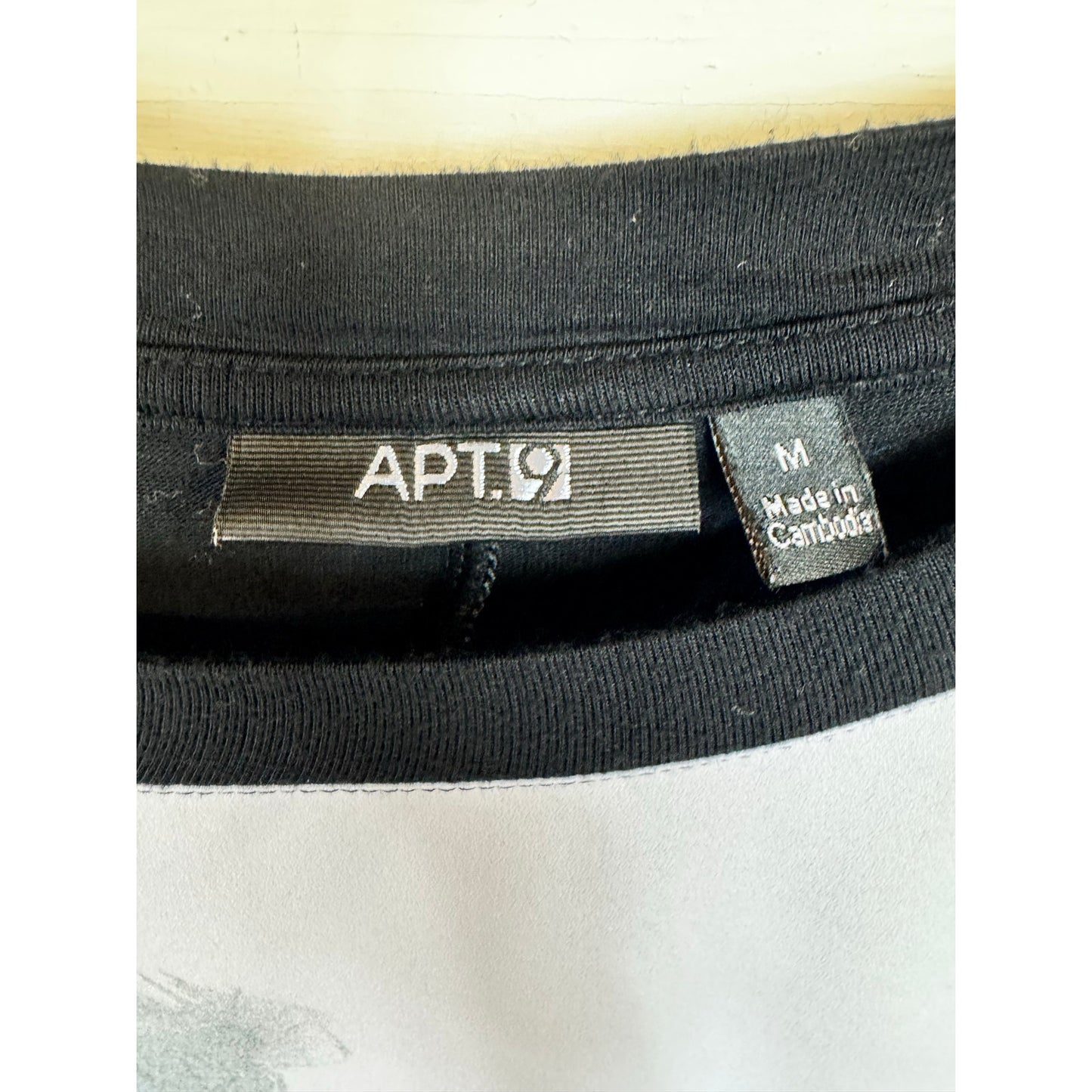 APT.9 Long Sleeve Blouse Women's Size Medium