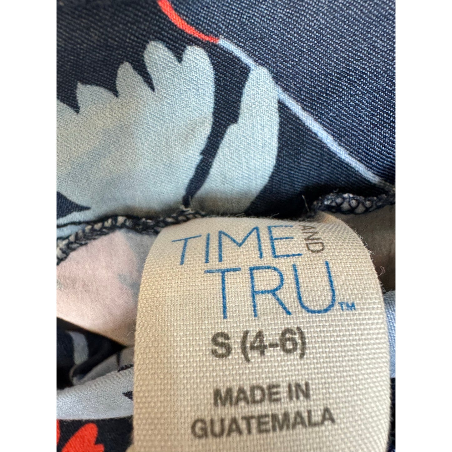 Time and Tru Capri Women's Size Small