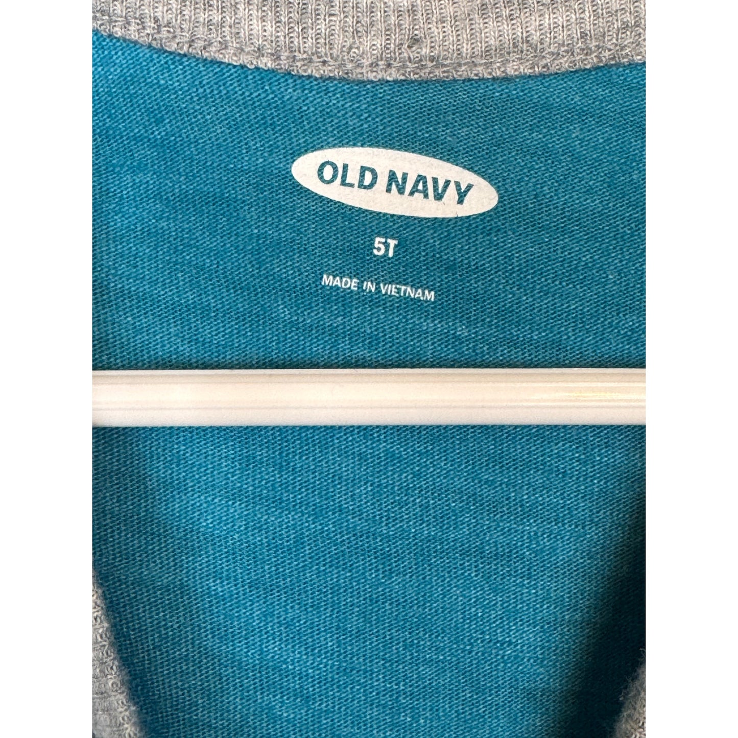 Old Navy 3/4 Sleeve T-Shirt Boy's Size 5t