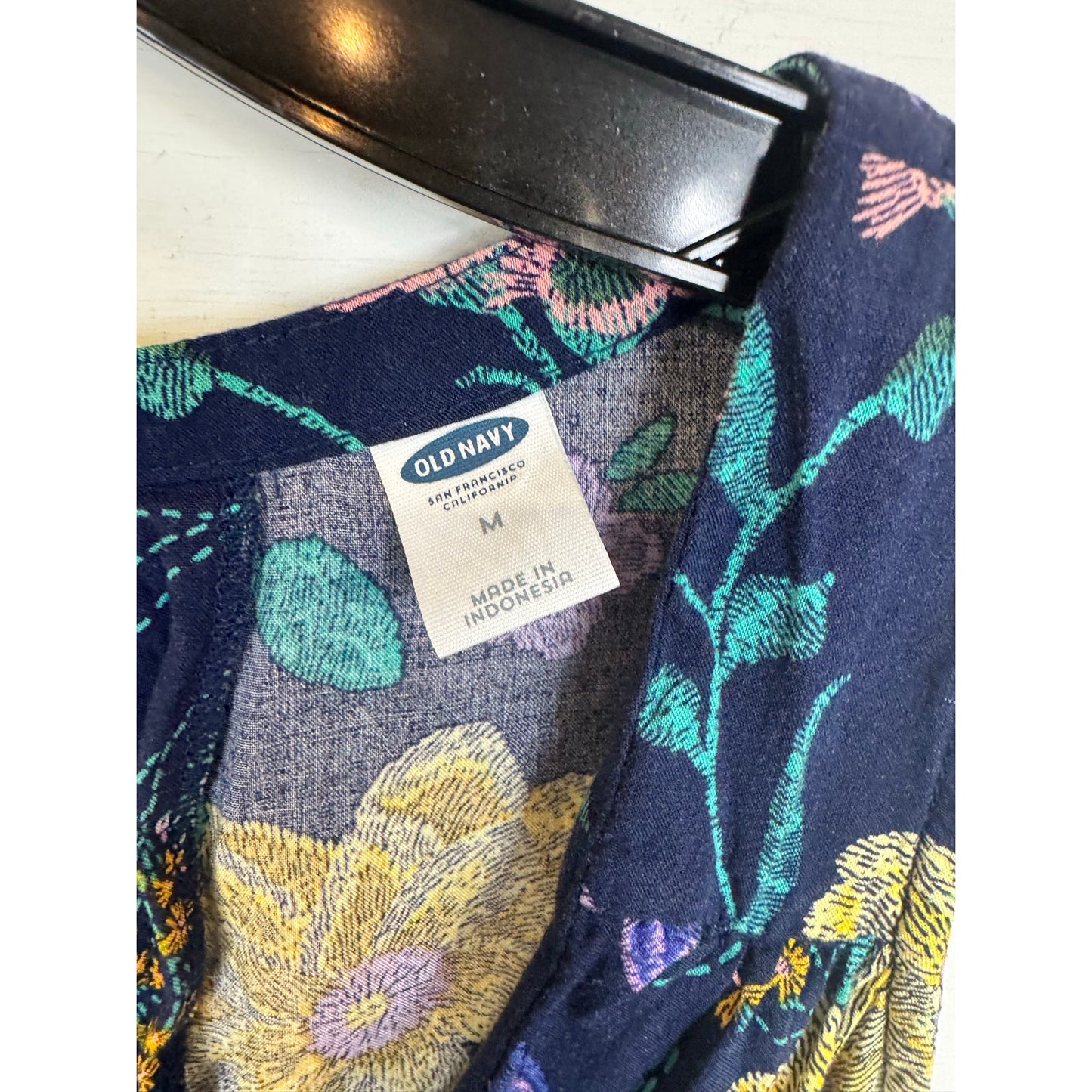 Old Navy Sleeveless Blouse Women's Size Medium