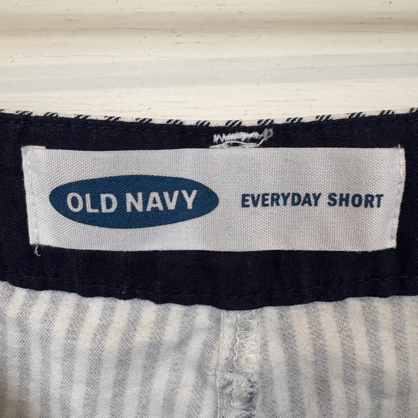 Old Navy Striped Chino Shorts Women's Size 16