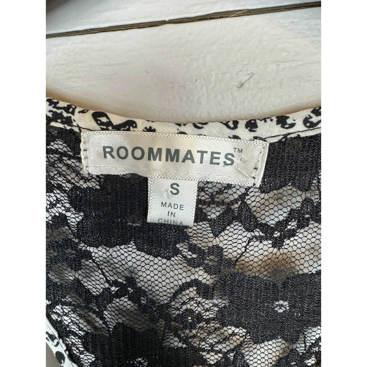 Roommates Sleeveless Top Women's Size Small