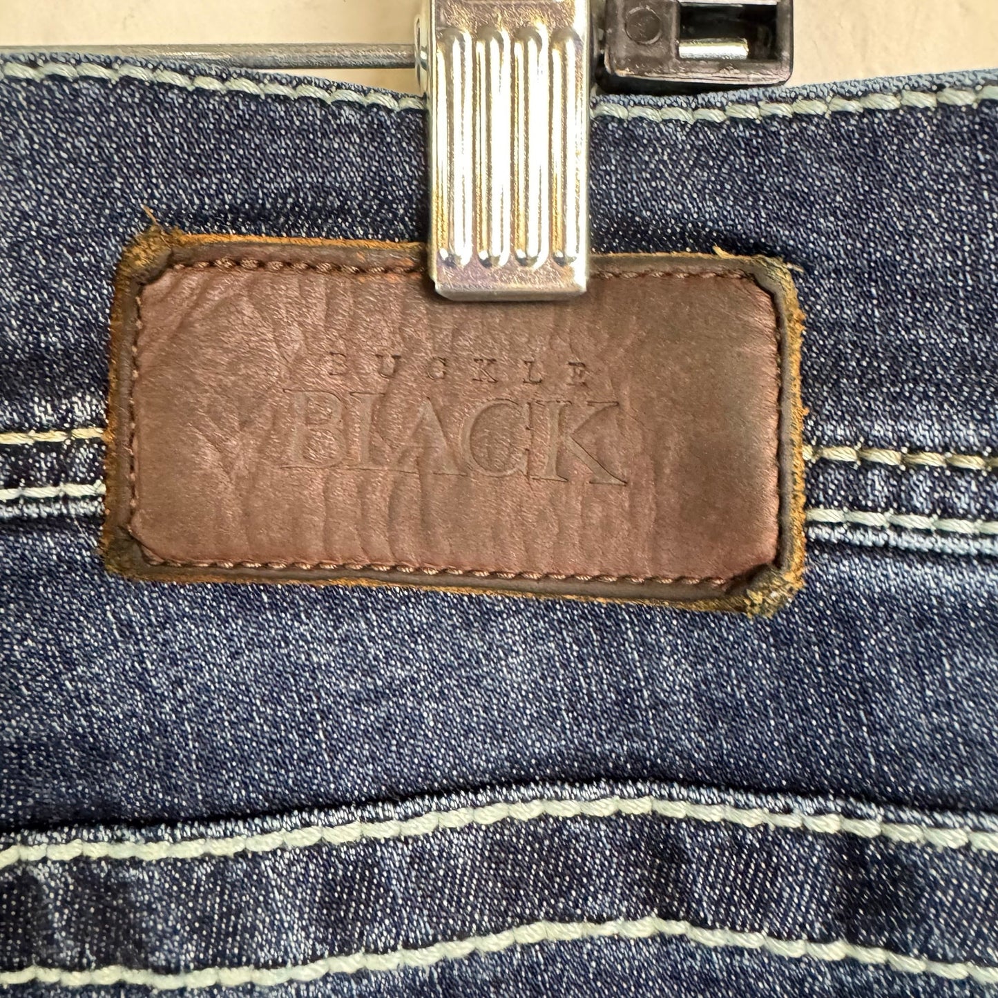 Buckle Black Blue Straight Leg Jeans Men's 34R