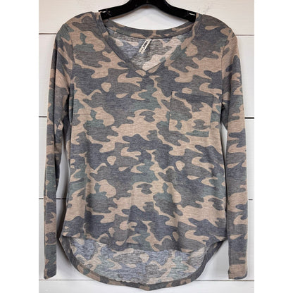 Tresics Long Sleeve Camo T-Shirt Women's Size Small