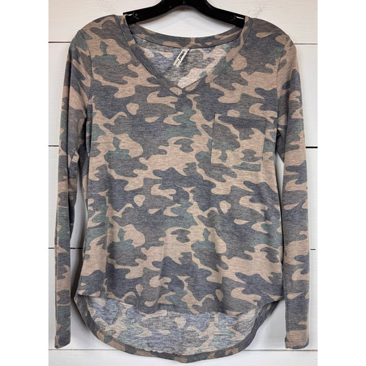 Tresics Long Sleeve Camo T-Shirt Women's Size Small