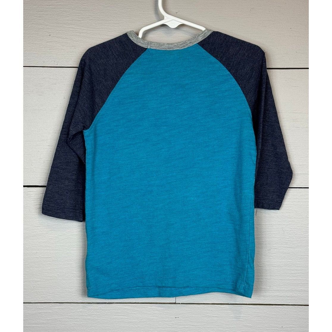 Old Navy 3/4 Sleeve T-Shirt Boy's Size 5t