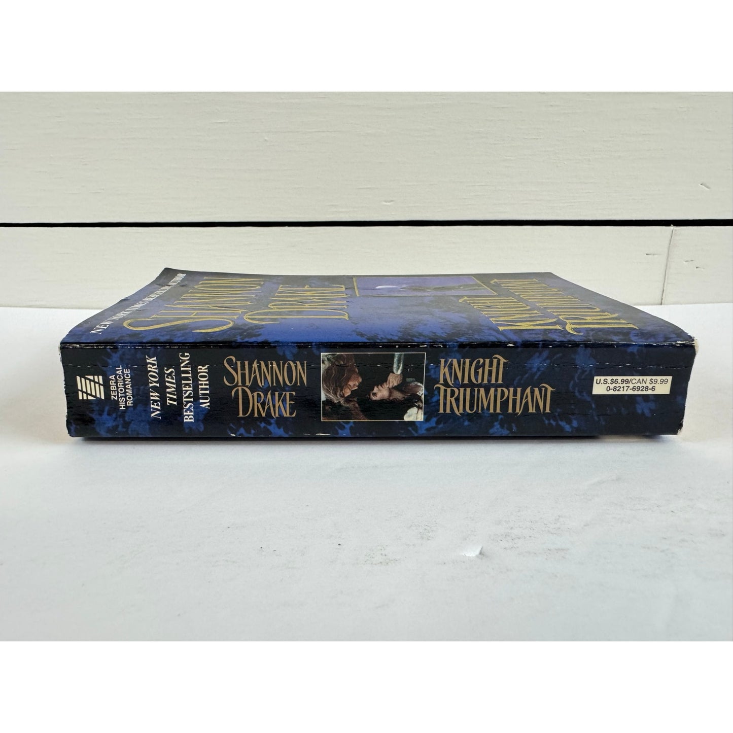 Knight Triumphant by Shannon Drake (Paperback)