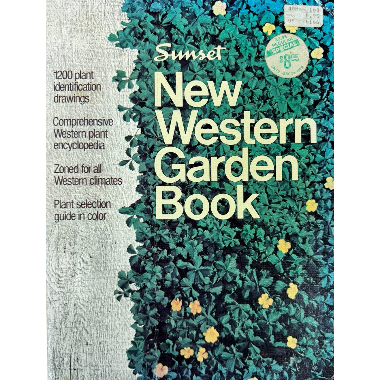 New Western Garden Book by the editors of Sunset (Paperback)