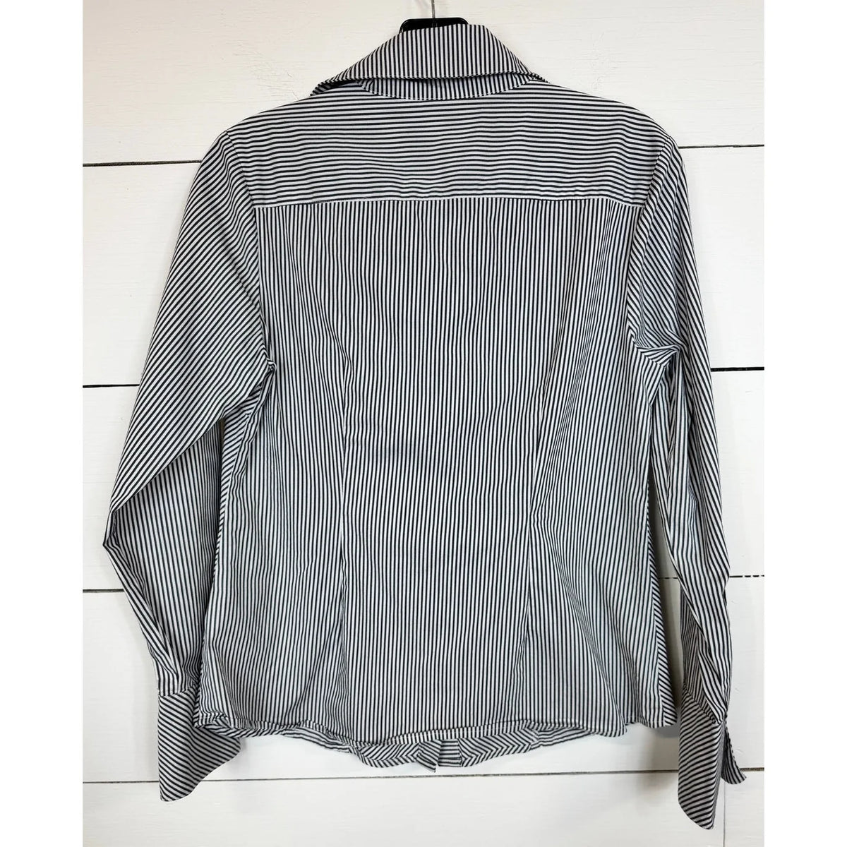 Cato Long Sleeve Button Up Shirt Women's Size Medium - Image 2