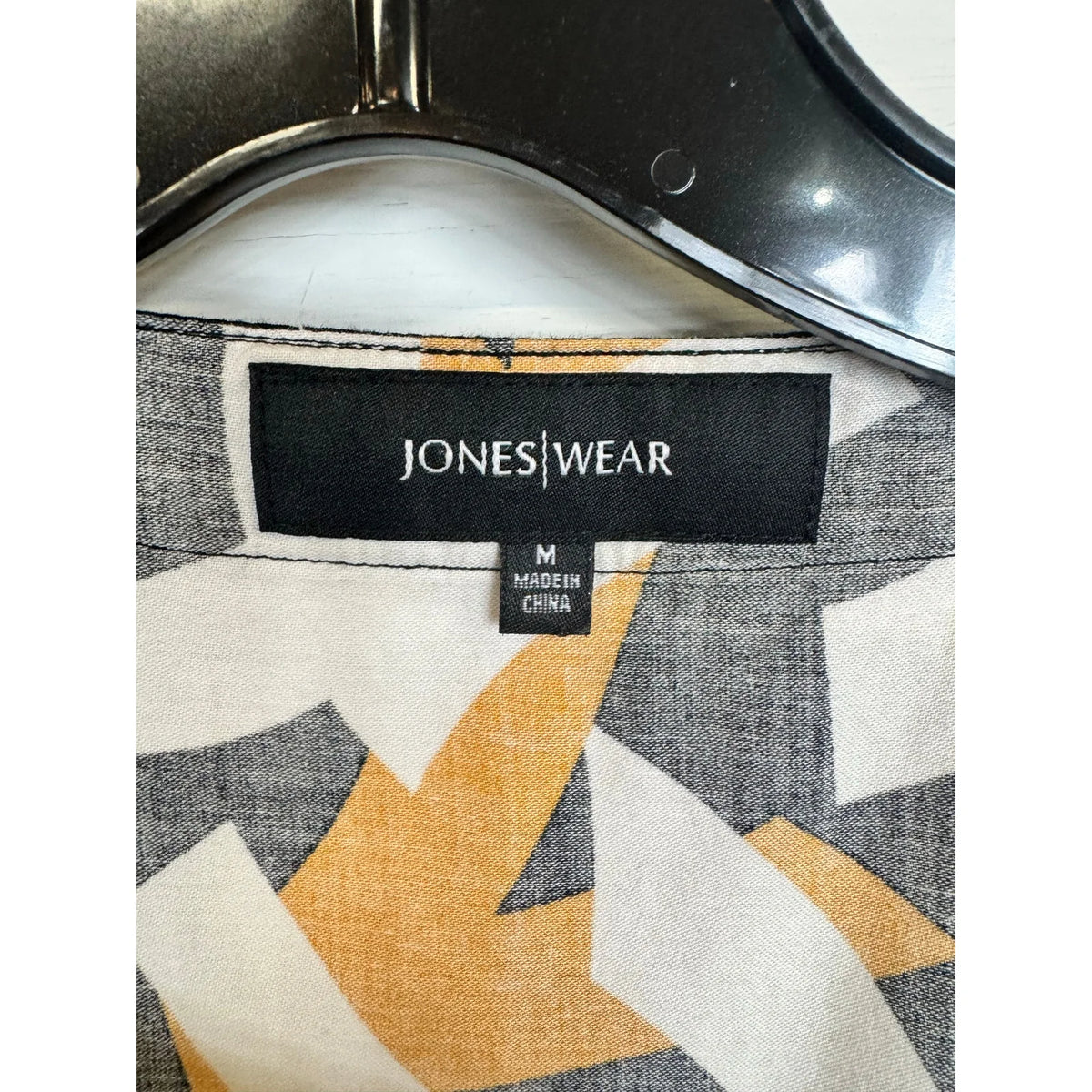 Jones Wear 3/4 Sleeve Blouse Women's Size Medium - Image 3