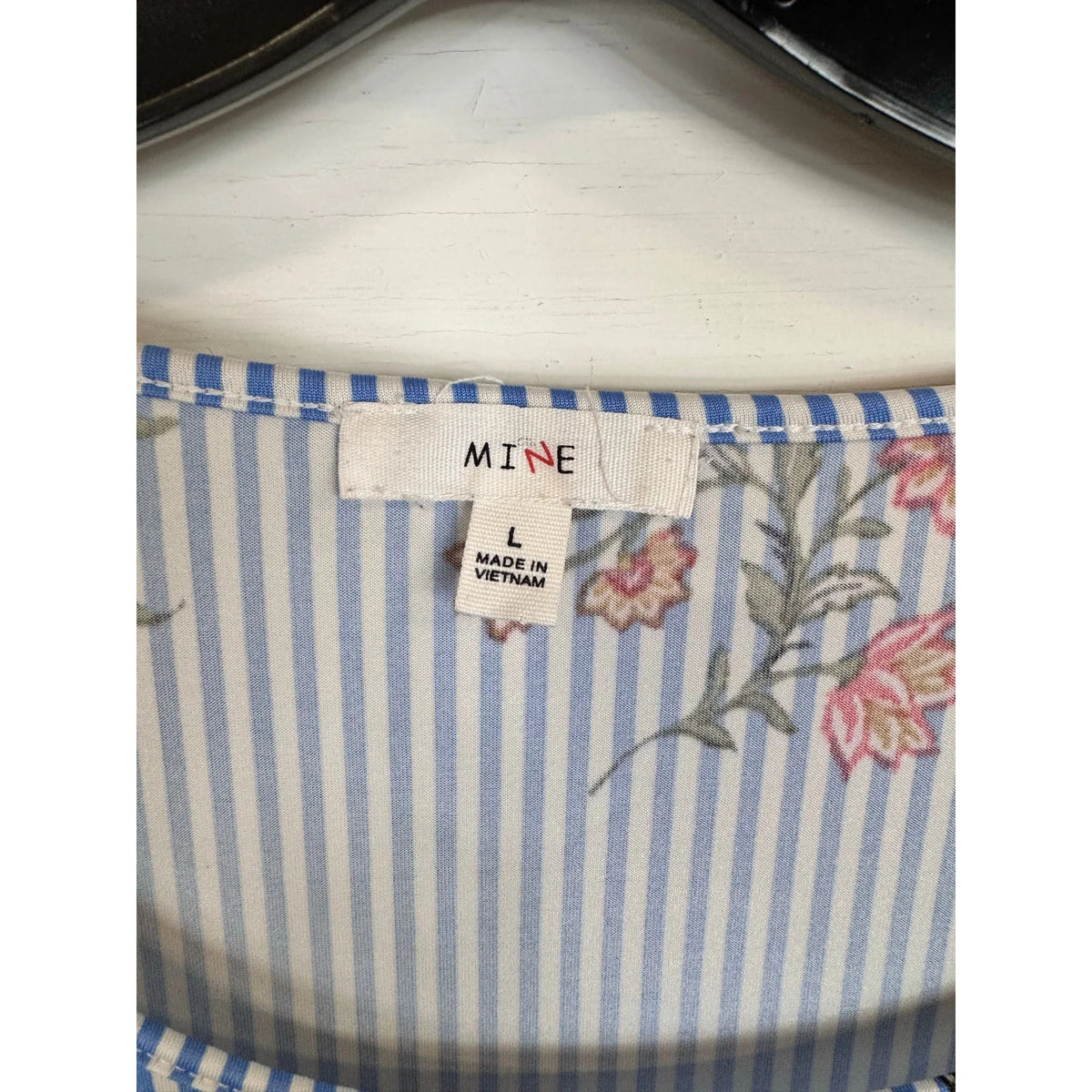 Mine Short Sleeve Blouse Women's Size Large - Image 3