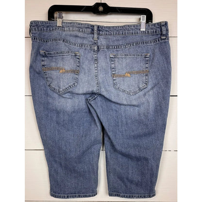 Arizona Denim Shorts Women's Size 18 - Image 2