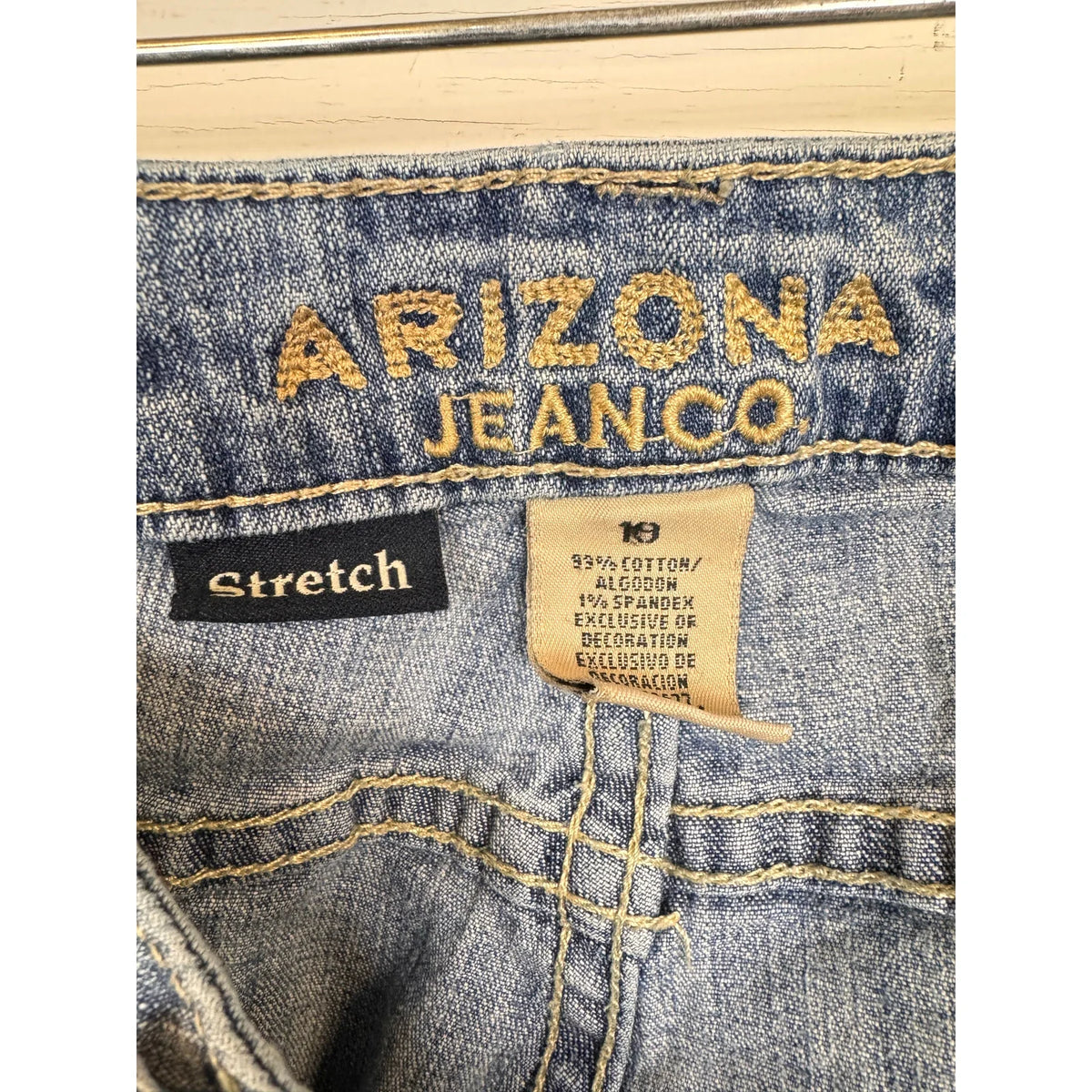 Arizona Denim Shorts Women's Size 18 - Image 4