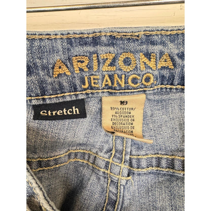Arizona Denim Shorts Women's Size 18 - Image 4