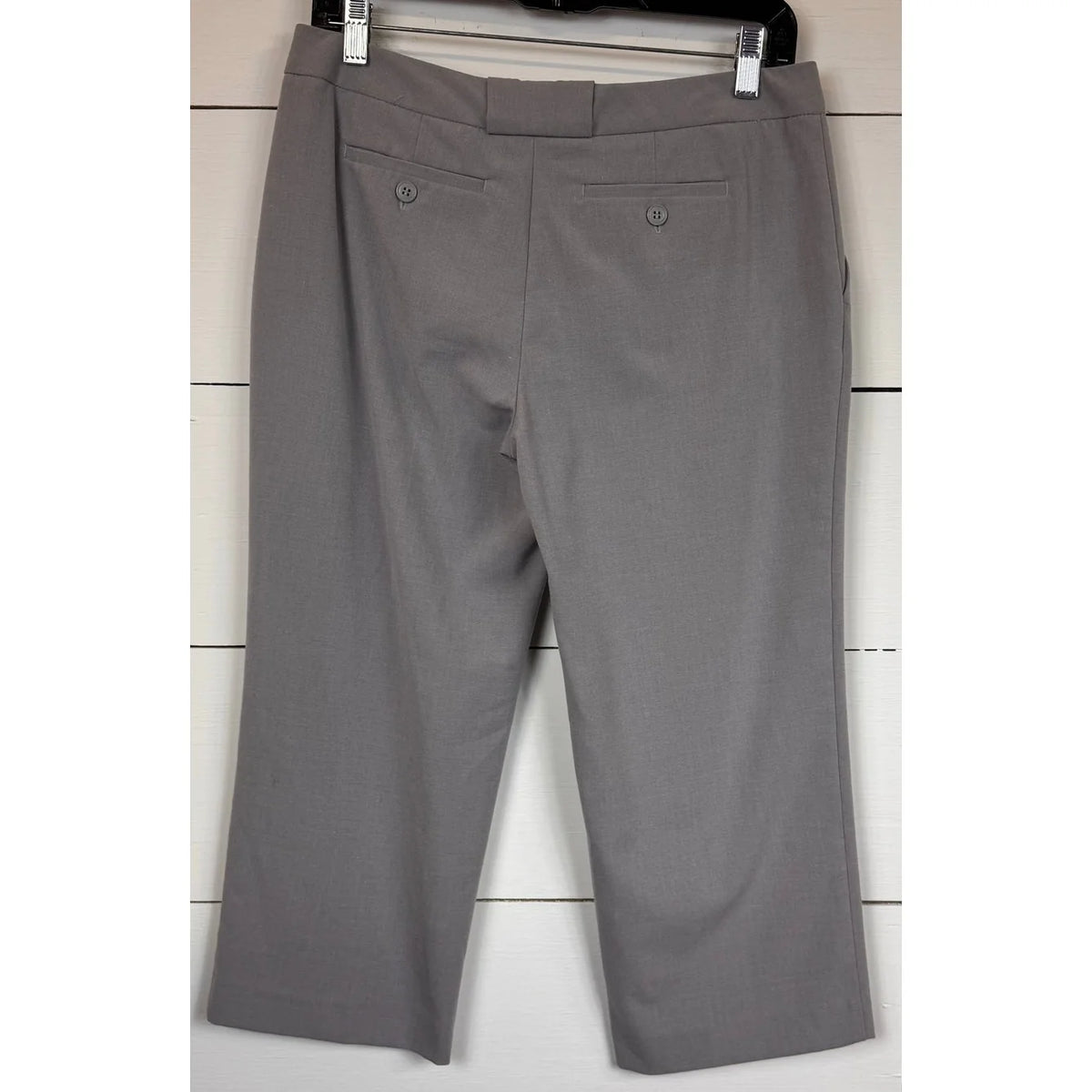 Daisy Fuentes Gray Dress Capris Women's Size 4 - Image 2