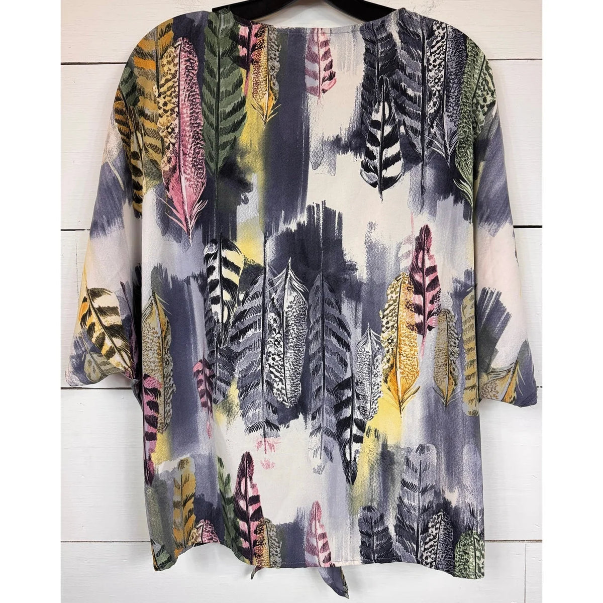Cherish Short Sleeve Blouse Women's Size Medium - Image 2