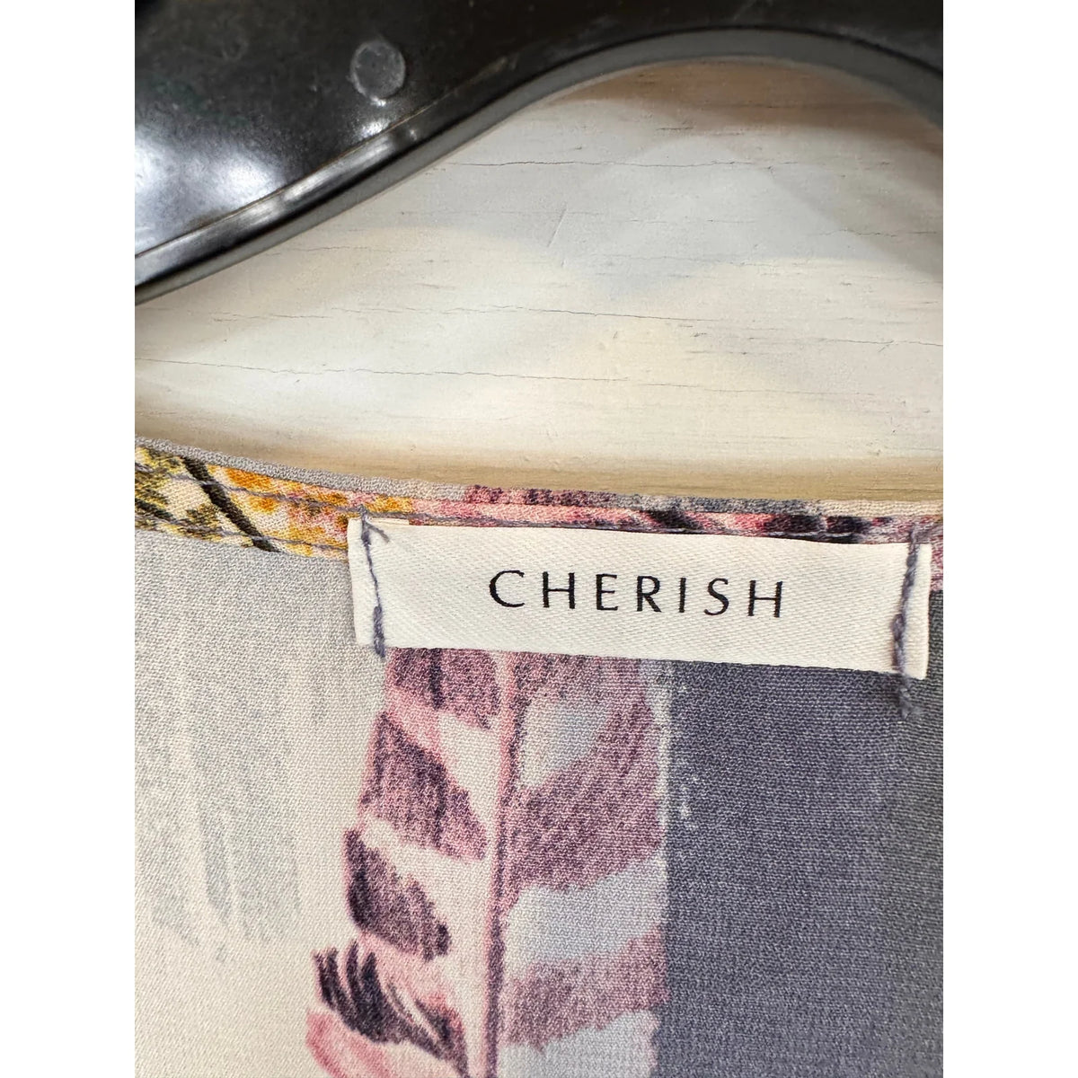 Cherish Short Sleeve Blouse Women's Size Medium - Image 3