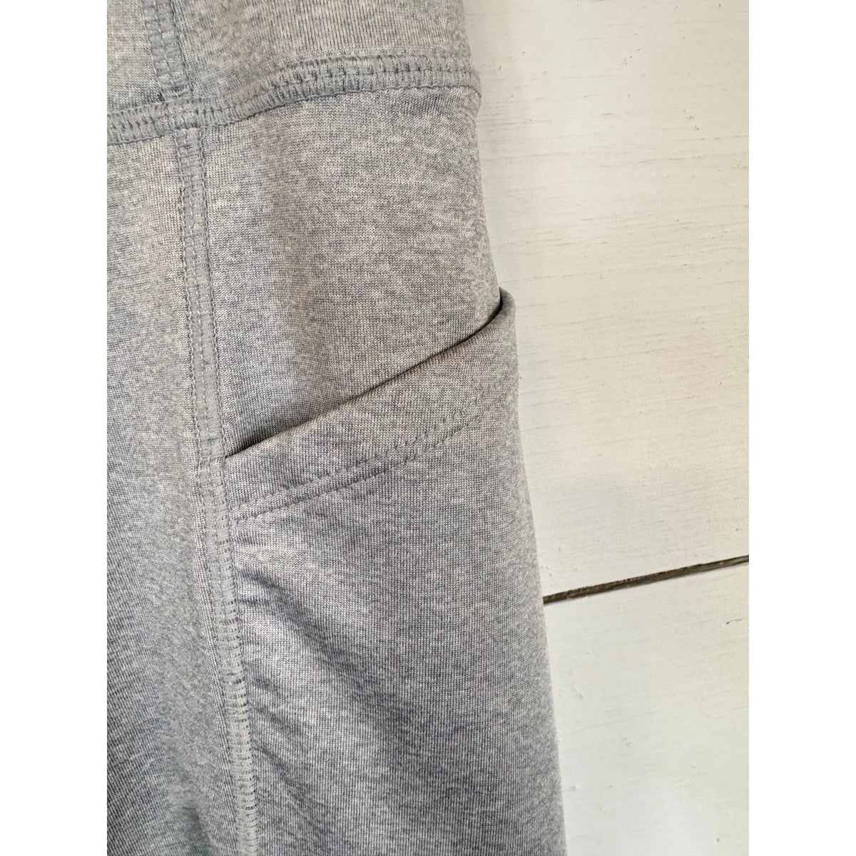 Avia Gray Capri Leggings Women's Size XL - Image 3
