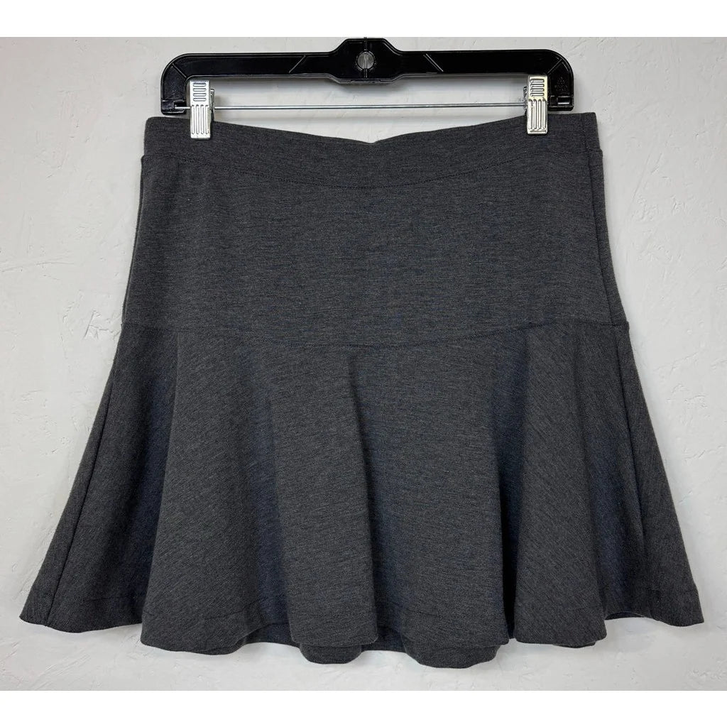 Old Navy Gray Mini Skirt Women's Size Medium - Image 1