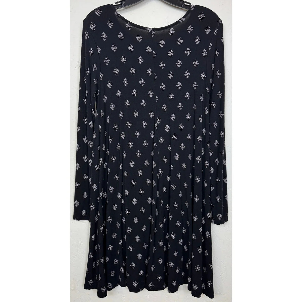 Old Navy Black Beige Knee Length Dress Women's Medium - Image 2