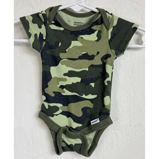 Gerber Green One-Piece Boy's Size NewBorn - Image 1