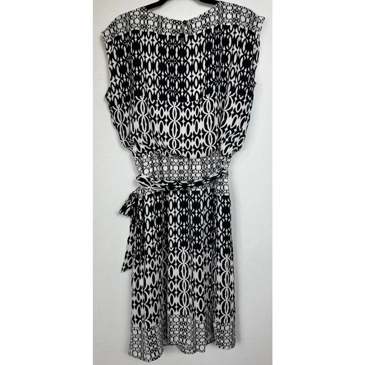 GNW Black & White Sleeveless Knee-length Dress Women's Large - Image 2