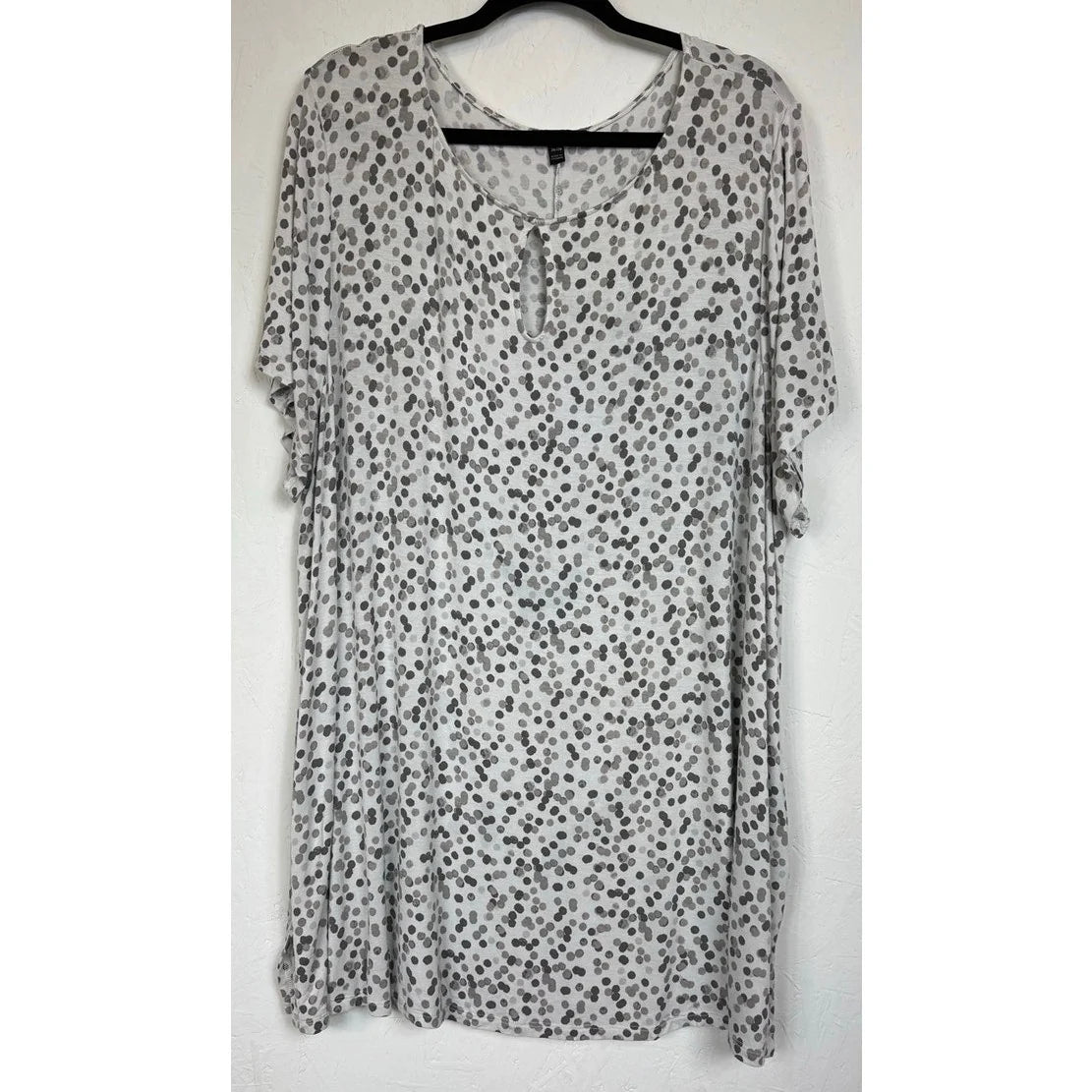 Lane Bryant White & Gray Short Sleeve Blouse Women's 26/28 - Image 1