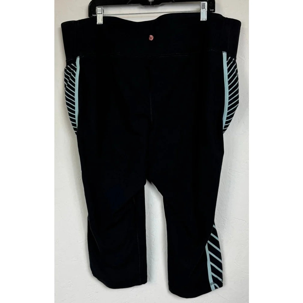 V Black Athletic Capris Women's Size 28 - Image 2