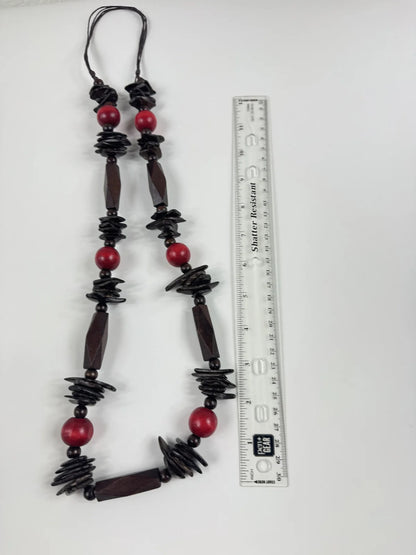Fashion Jewelry Red & Wooden Beaded Women's Necklace - Image 2