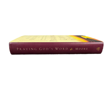 Praying God's Word by Beth Moore (Hardcover) - Image 3