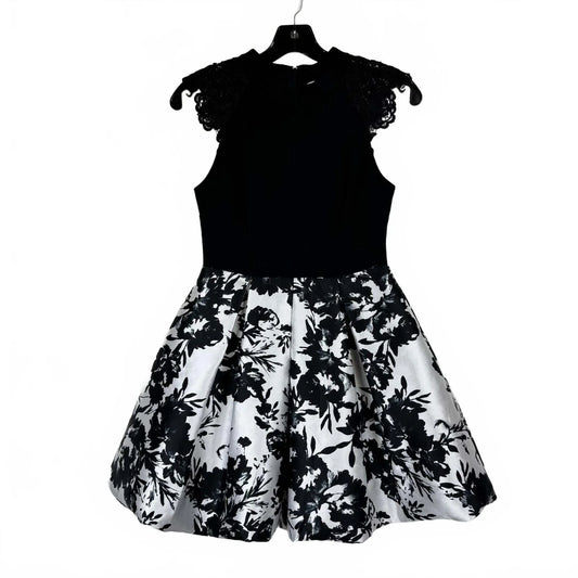 Xtraordinary Black And White Floral Sleeveless Knee-Length Dress Women's Size 1 - Image 1