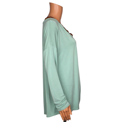 Veveret Green Long Sleeve Top Women's Size Medium - Image 2