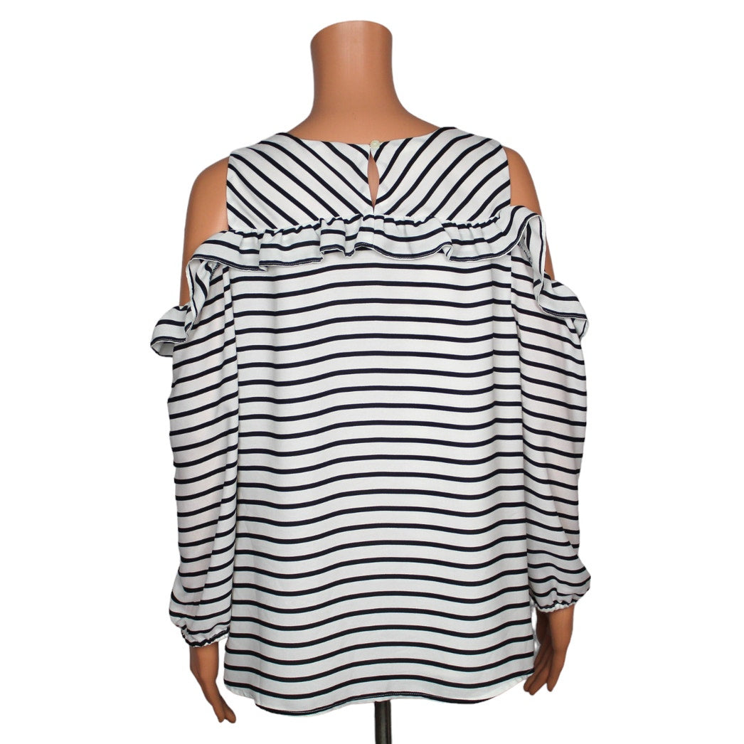 Maurices Long Sleeve Cold Shoulder Top Women's Size Large - Image 3