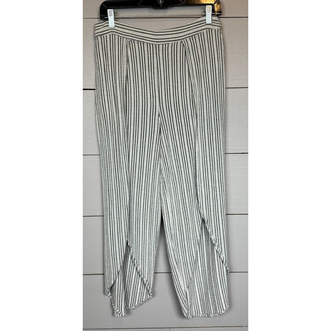 Lost & Wander Capri Pants Women's Size Large - Image 1