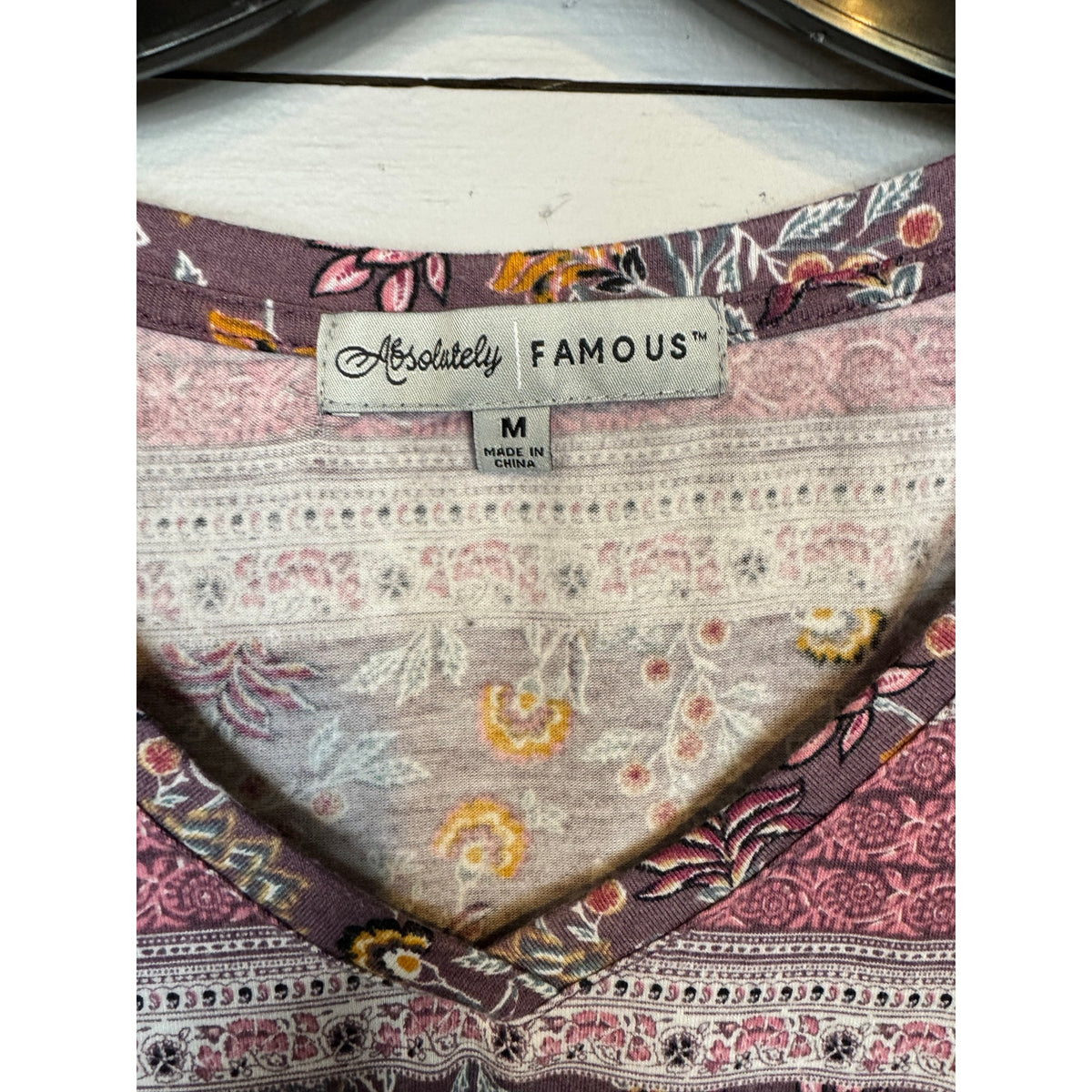 Absolutely Famous 3/4 Sleeve Top Women's Size Medium - Image 3