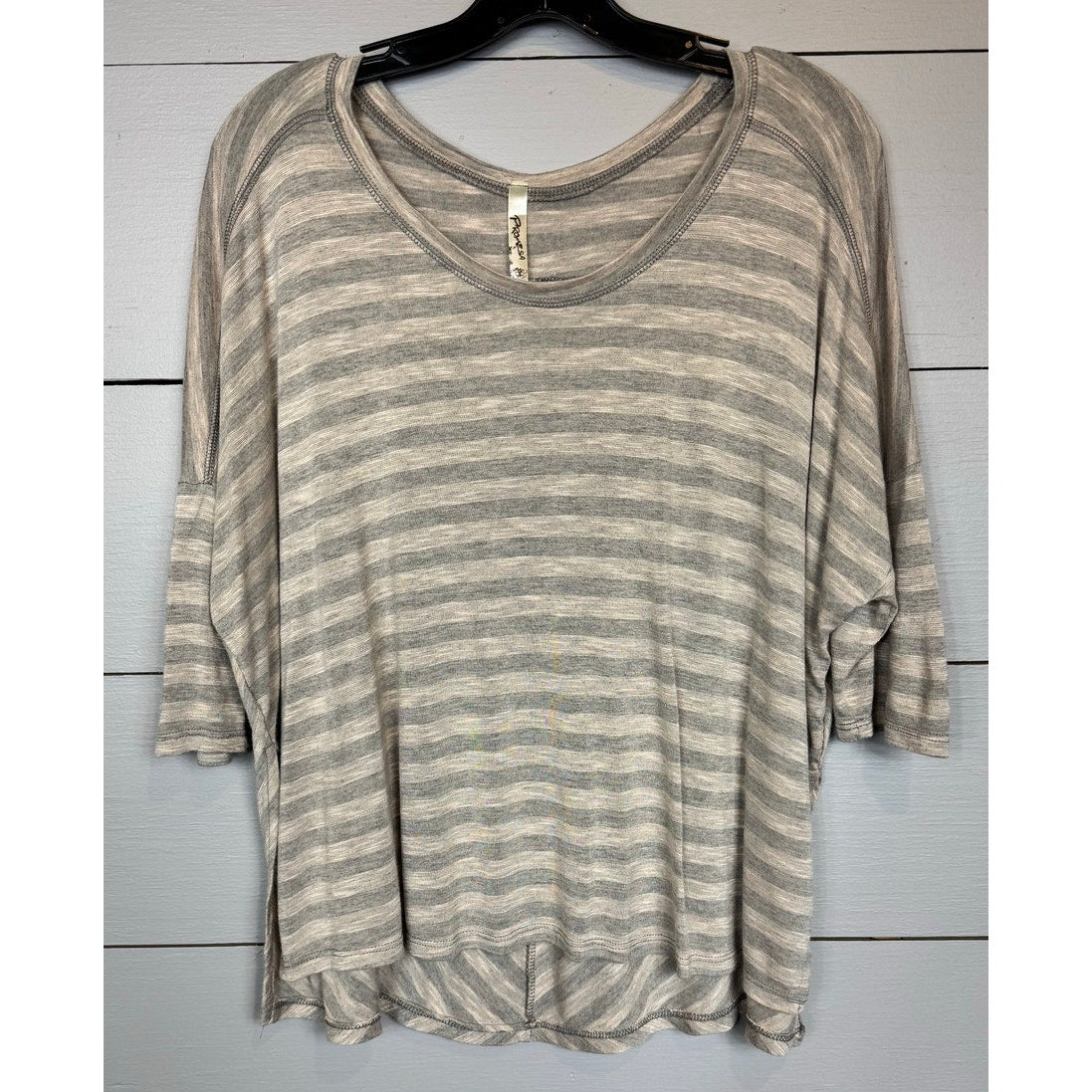 Promesa 3/4 Sleeve Top Women's Size Medium - Image 1