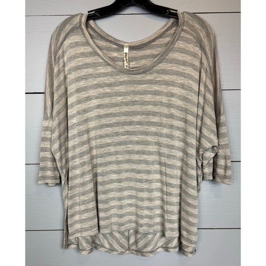 Promesa 3/4 Sleeve Top Women's Size Medium - Image 1