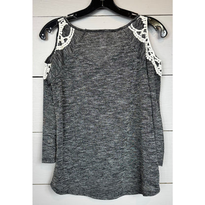 No Boundaries 3/4 Sleeve Blouse Women's Size Small - Image 2