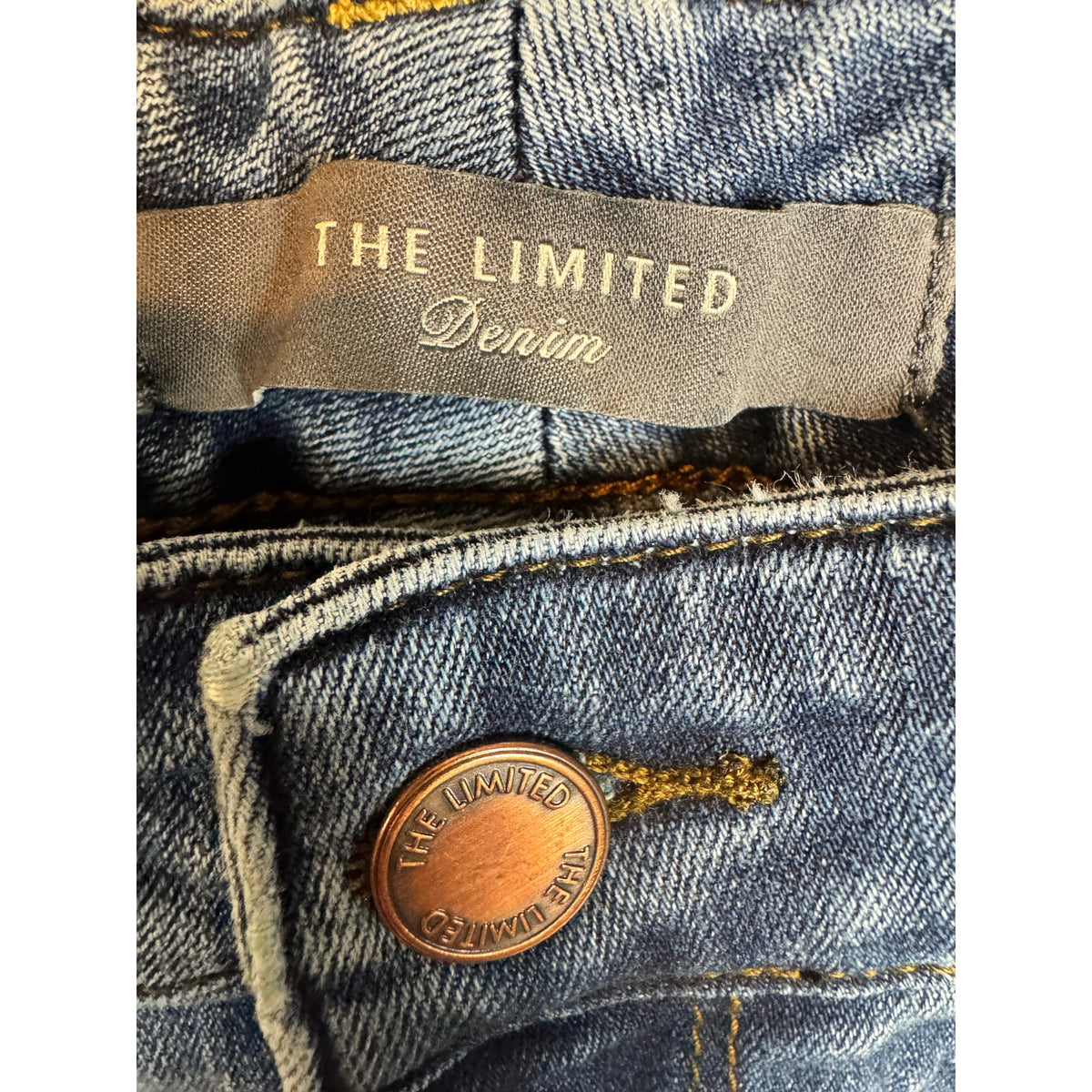 The Limited Jeans Women's Size 8 - Image 3