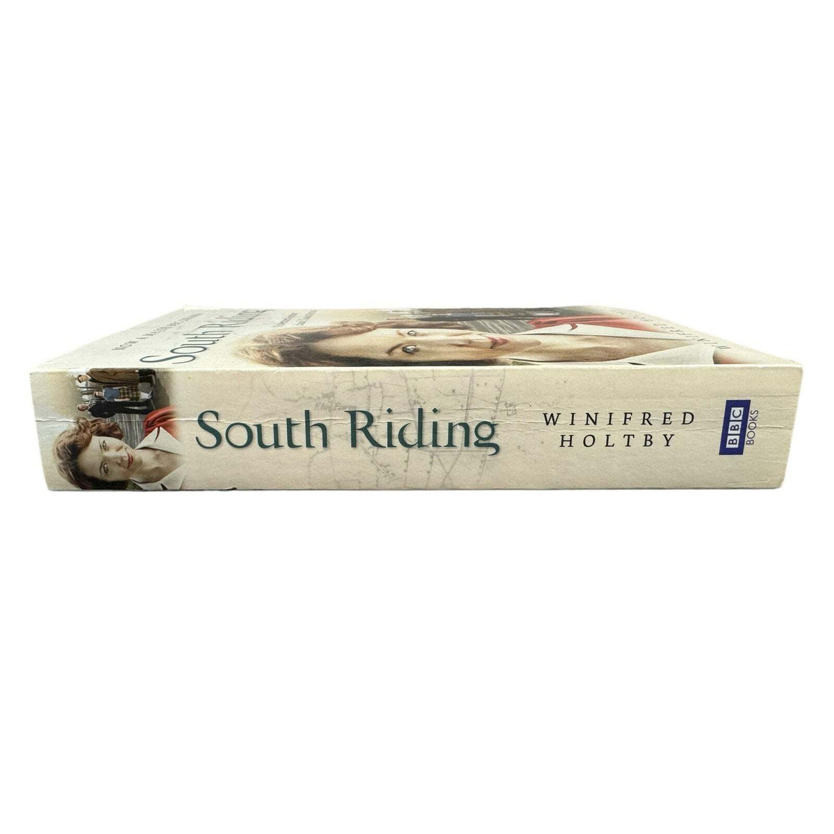 South Riding by Winifred Holtby (Paperback) - Image 4