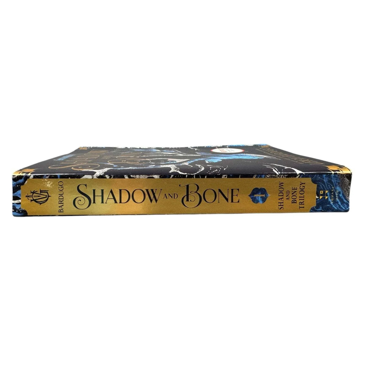 Shadow and Bone by Leigh Bardugo (Paperback) - Image 3