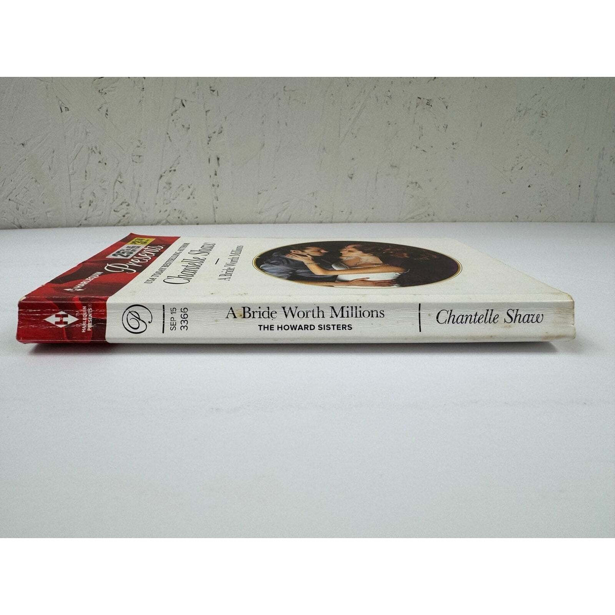 A Bride Worth Millions by Chantelle Shaw (Paperback) - Image 3