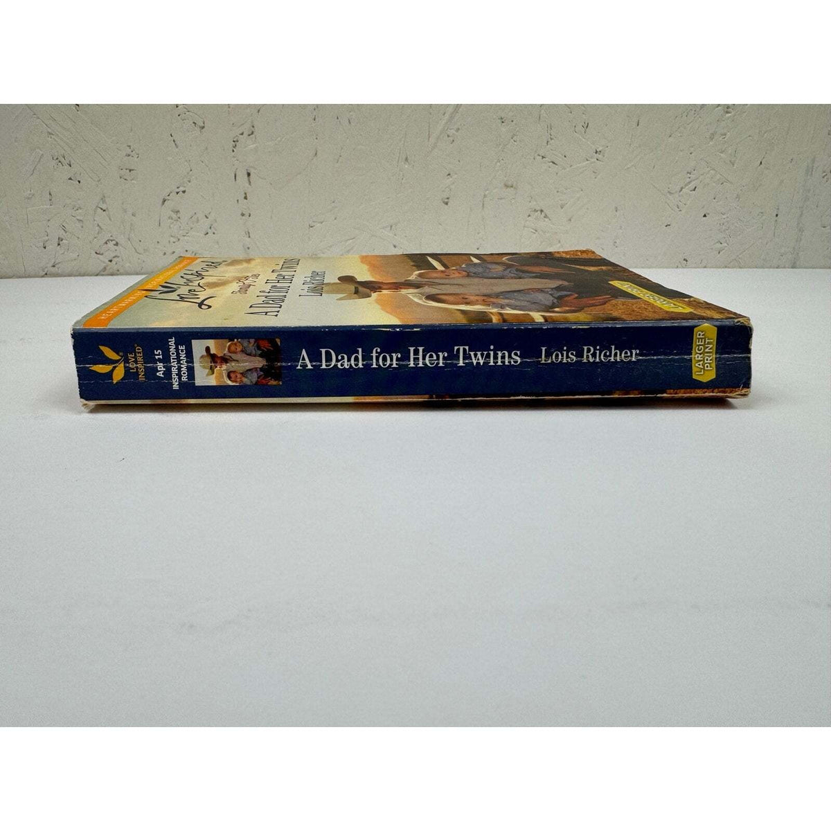 A Dad for Her Twins by Lois Richer (Paperback) - Image 4