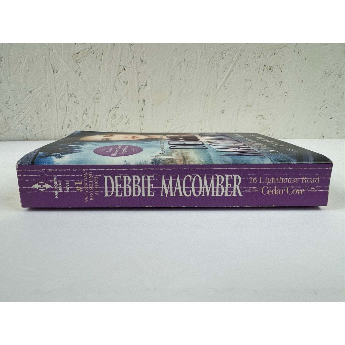 16 Lighthouse Road by Debbie Macomber (Paperback) - Image 3