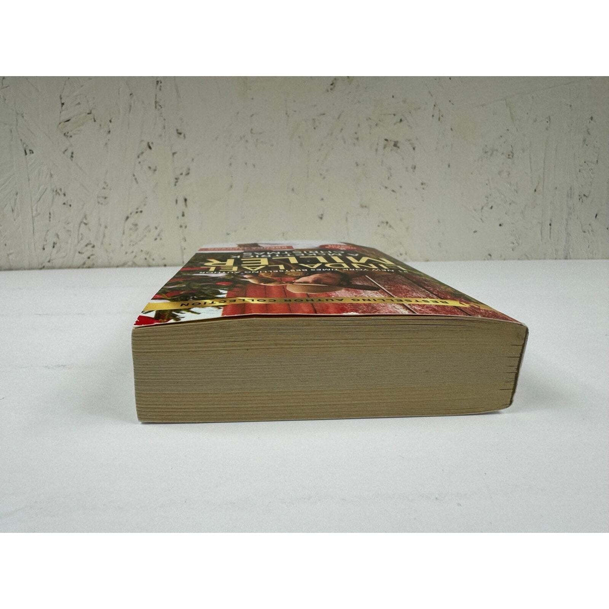 A McKettrick Christmas & A Steele for Christmas by Linda Lael Miller (Paperback) - Image 6